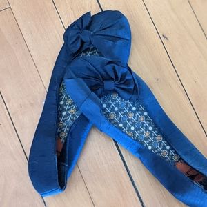 Size 8 Rocket Dog flats in navy blue